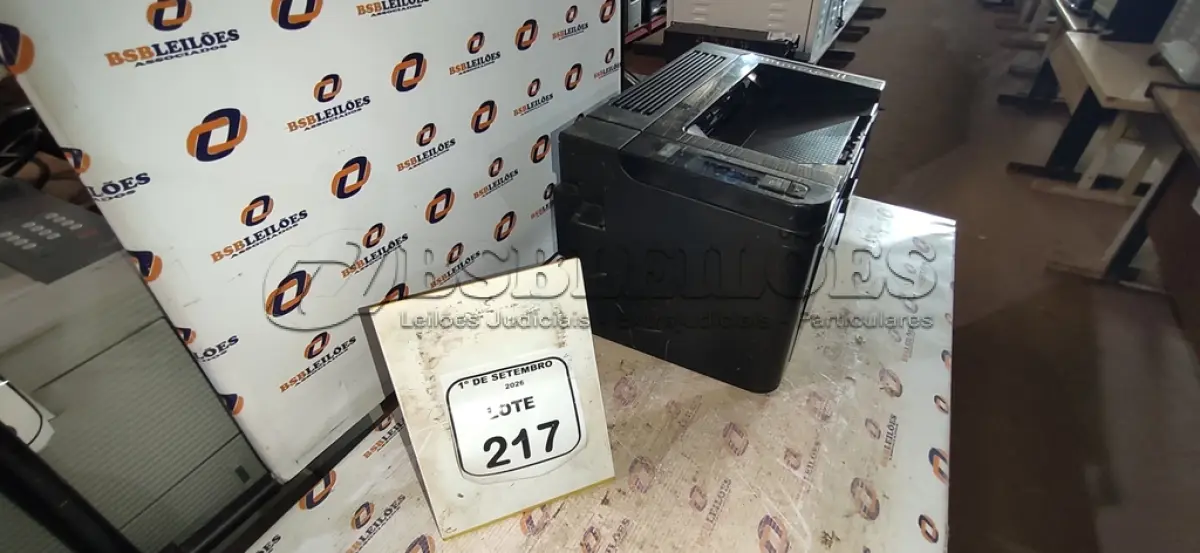 LOTE 217 - 01 IMPRESSORA MODELO LASERJET P1606DN MARCA HP. (NO ESTADO) ATENÇÃO! FAZER A VISITAÇÃO ANTES DE ARREMATAR, NÃO SABEMOS SE FUNCIONA, LEILÃO NÃO TEM GARANTIA E NEM DEVOLUÇÃO, SUJEITO A POSSÍVEIS AVARIAS VISÍVEIS/OCULTAS E/OU AUSÊNCIA DE COMPONENTES.