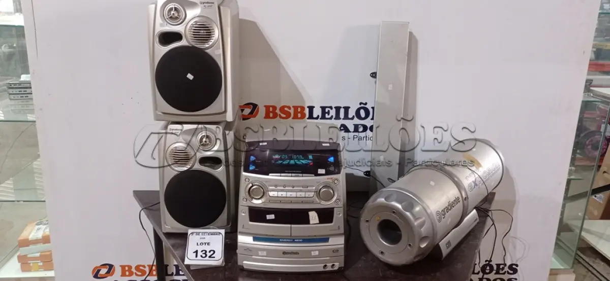 LOTE 132 - 01 APARELHO DE SOM MODELO ENERGY 4200 COM 03 CAIXAS DE SOM E 01 POWERED SUBWOOFER MODELO BAZUCA SWG-4200 MARCA GRADIENTE. (NO ESTADO) ATENÇÃO! FAZER A VISITAÇÃO ANTES DE ARREMATAR, NÃO SABEMOS SE FUNCIONA, LEILÃO NÃO TEM GARANTIA E NEM DEVOLUÇÃO, SUJEITO A POSSÍVEIS AVARIAS VISÍVEIS/OCULTAS E/OU AUSÊNCIA DE COMPONENTES.
