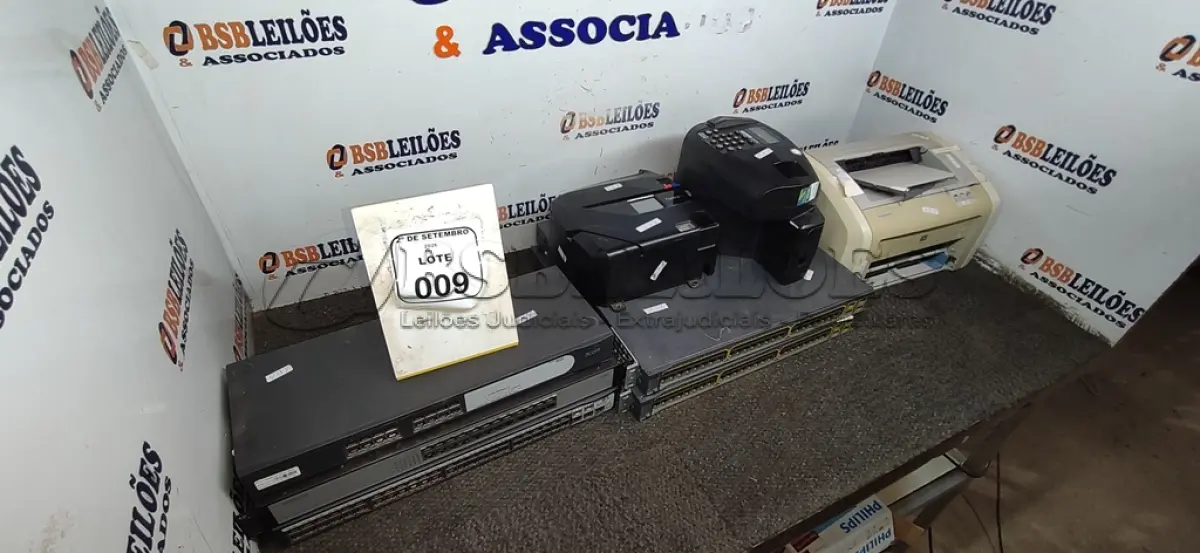 LOTE 009 - 01 01 IMPRESSORA MODELO LASERJET 1020 MARCA HP, 02 RELÓGIOS DE PONTO E 05 SWITCHS DE MARCAS E MODELOS DIVERSOS. (NO ESTADO) ATENÇÃO! FAZER A VISITAÇÃO ANTES DE ARREMATAR, NÃO SABEMOS SE FUNCIONA, LEILÃO NÃO TEM GARANTIA E NEM DEVOLUÇÃO, SUJEITO A POSSÍVEIS AVARIAS VISÍVEIS/OCULTAS E/OU AUSÊNCIA DE COMPONENTES.