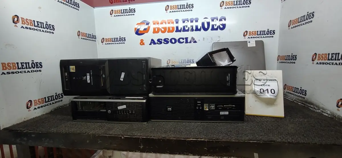 LOTE 010 - 01 DISSIPADOR DE CALOR E 04 CPUS DE MARCA E MODELOS DIVERSOS. (NO ESTADO) ATENÇÃO! FAZER A VISITAÇÃO ANTES DE ARREMATAR, NÃO SABEMOS SE FUNCIONA, LEILÃO NÃO TEM GARANTIA E NEM DEVOLUÇÃO, SUJEITO A POSSÍVEIS AVARIAS VISÍVEIS/OCULTAS E/OU AUSÊNCIA DE COMPONENTES.