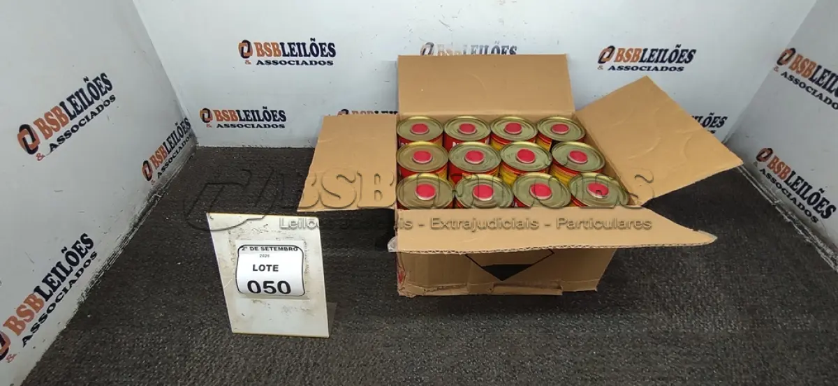 LOTE 050 - 12 LATAS DE REMOVEDORES DE TINTAS E TEXTURAS DE 900ML CADA. (NO ESTADO) ATENÇÃO! FAZER A VISITAÇÃO ANTES DE ARREMATAR, NÃO SABEMOS SE FUNCIONA, LEILÃO NÃO TEM GARANTIA E NEM DEVOLUÇÃO, SUJEITO A POSSÍVEIS AVARIAS VISÍVEIS/OCULTAS E/OU AUSÊNCIA DE COMPONENTES.