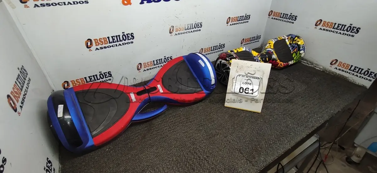LOTE 061 - 02 HOVERBOARDS SEM CARREGADOR. (NO ESTADO) ATENÇÃO! FAZER A VISITAÇÃO ANTES DE ARREMATAR, NÃO SABEMOS SE FUNCIONA, LEILÃO NÃO TEM GARANTIA E NEM DEVOLUÇÃO, SUJEITO A POSSÍVEIS AVARIAS VISÍVEIS/OCULTAS E/OU AUSÊNCIA DE COMPONENTES.