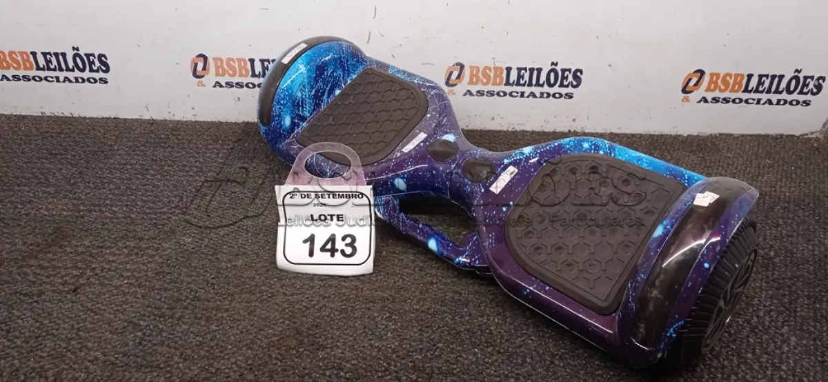 LOTE 143 - 01 HOVERBOARD SEM CARREGADOR. (NO ESTADO) ATENÇÃO! FAZER A VISITAÇÃO ANTES DE ARREMATAR, NÃO SABEMOS SE FUNCIONA, LEILÃO NÃO TEM GARANTIA E NEM DEVOLUÇÃO, SUJEITO A POSSÍVEIS AVARIAS VISÍVEIS/OCULTAS E/OU AUSÊNCIA DE COMPONENTES.