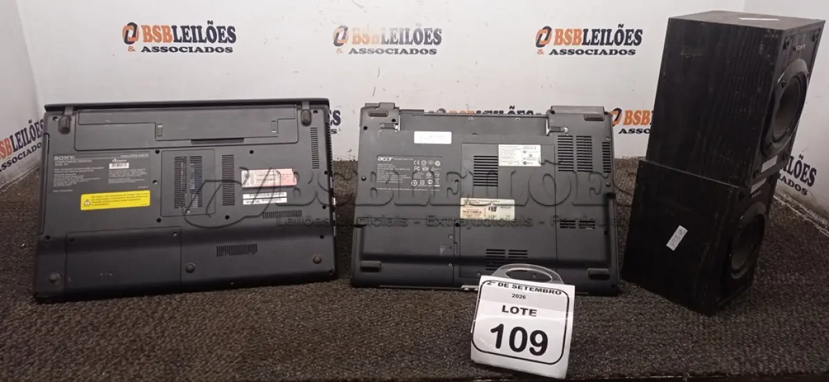 LOTE 109 - 02 NOTEBOOKS MARCA SONY VAIO E ACER SEM FONTES E 02 CAIXINHAS DE SOM MARCA SONY. (NO ESTADO) ATENÇÃO! FAZER A VISITAÇÃO ANTES DE ARREMATAR, NÃO SABEMOS SE FUNCIONA, LEILÃO NÃO TEM GARANTIA E NEM DEVOLUÇÃO, SUJEITO A POSSÍVEIS AVARIAS VISÍVEIS/OCULTAS E/OU AUSÊNCIA DE COMPONENTES.