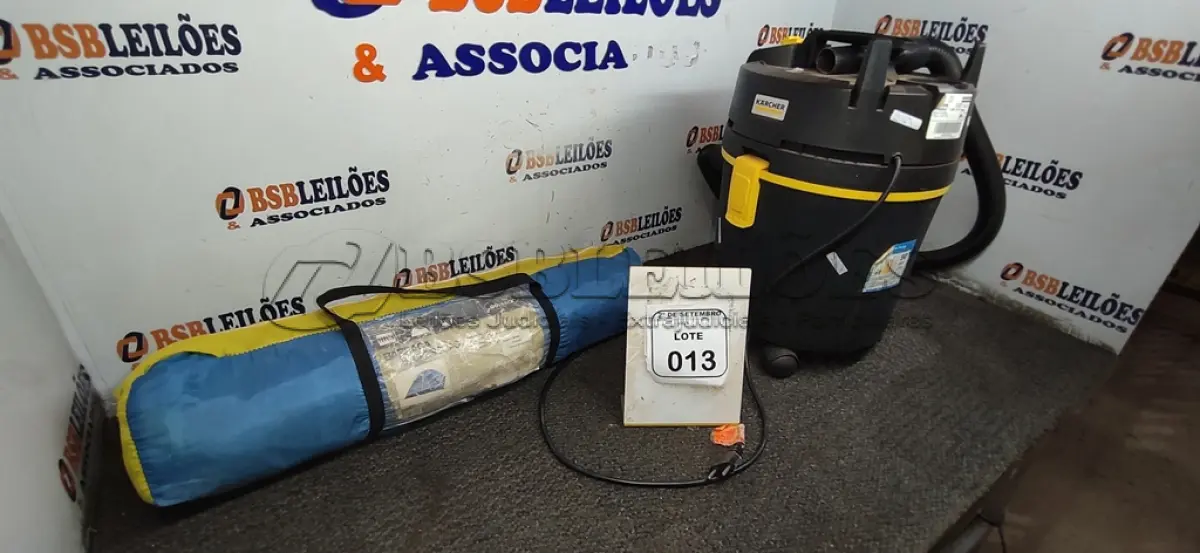 LOTE 013 - 01 ASPIRADOR DE PÓ MARCA KARCHER E 01 BARRACA PARA 06 PESSOAS DE 2,4X2,4X1,5M. (NO ESTADO) ATENÇÃO! FAZER A VISITAÇÃO ANTES DE ARREMATAR, NÃO SABEMOS SE FUNCIONA, LEILÃO NÃO TEM GARANTIA E NEM DEVOLUÇÃO, SUJEITO A POSSÍVEIS AVARIAS VISÍVEIS/OCULTAS E/OU AUSÊNCIA DE COMPONENTES.