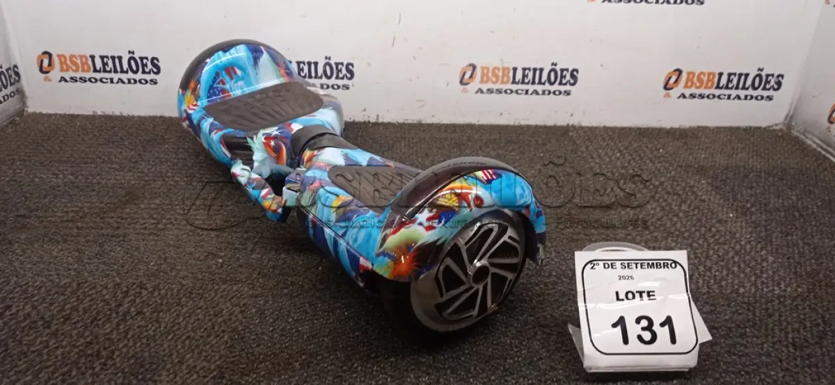 LOTE 131 - 01 HOVERBOARD SEM CARREGADOR. (NO ESTADO) ATENÇÃO! FAZER A VISITAÇÃO ANTES DE ARREMATAR, NÃO SABEMOS SE FUNCIONA, LEILÃO NÃO TEM GARANTIA E NEM DEVOLUÇÃO, SUJEITO A POSSÍVEIS AVARIAS VISÍVEIS/OCULTAS E/OU AUSÊNCIA DE COMPONENTES.