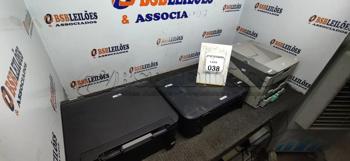 LOTE 038 - 03 IMPRESSORAS DE MARCAS E MODELOS DIVERSOS. (NO ESTADO) ATENÇÃO! FAZER A VISITAÇÃO ANTES DE ARREMATAR, NÃO SABEMOS SE FUNCIONA, LEILÃO NÃO TEM GARANTIA E NEM DEVOLUÇÃO, SUJEITO A POSSÍVEIS AVARIAS VISÍVEIS/OCULTAS E/OU AUSÊNCIA DE COMPONENTES.