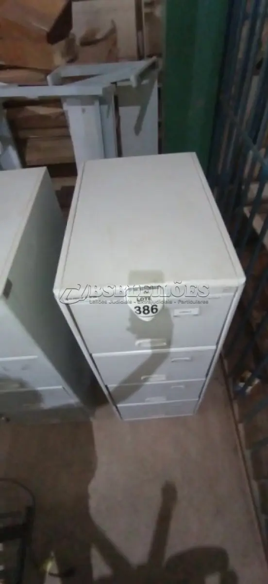 LOTE 386 - 01 ARQUIVO COM 04 GAVETAS EM AÇO. (NO ESTADO) ATENÇÃO! FAZER A VISITAÇÃO ANTES DE ARREMATAR, NÃO SABEMOS SE FUNCIONA, LEILÃO NÃO TEM GARANTIA E NEM DEVOLUÇÃO, SUJEITO A POSSÍVEIS AVARIAS VISÍVEIS/OCULTAS E/OU AUSÊNCIA DE COMPONENTES.
