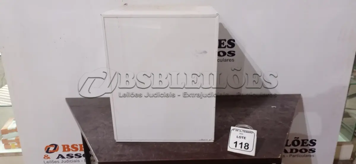 LOTE 118 - 01 ESTUFA PARA ESTERILIZAÇÃO E SECAGEM MODELO EL-1-1. (NO ESTADO) ATENÇÃO! FAZER A VISITAÇÃO ANTES DE ARREMATAR, NÃO SABEMOS SE FUNCIONA, LEILÃO NÃO TEM GARANTIA E NEM DEVOLUÇÃO, SUJEITO A POSSÍVEIS AVARIAS VISÍVEIS/OCULTAS E/OU AUSÊNCIA DE COMPONENTES.