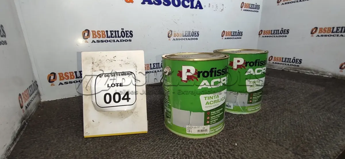 LOTE 004 - 02 LATAS DE TINTA ACRÍLICA DE 3,6L NA COR LUAR DO SERTÃO MARCA PROFISSIONAL ACR. (NO ESTADO) ATENÇÃO! FAZER A VISITAÇÃO ANTES DE ARREMATAR, NÃO SABEMOS SE FUNCIONA, LEILÃO NÃO TEM GARANTIA E NEM DEVOLUÇÃO, SUJEITO A POSSÍVEIS AVARIAS VISÍVEIS/OCULTAS E/OU AUSÊNCIA DE COMPONENTES.
