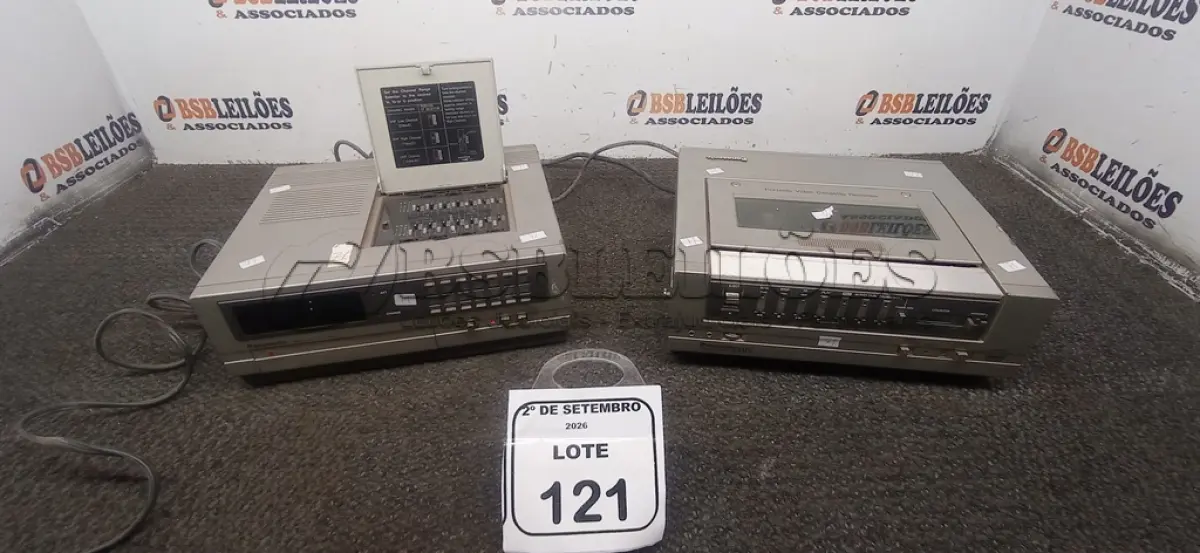 LOTE 121 - 01 SINTONIZADOR E TEMPORIZADOR MARCA PANASONIC E 01 GRAVADOR DE VÍDEO CASSETE MARCA PANASONIC. (NO ESTADO) ATENÇÃO! FAZER A VISITAÇÃO ANTES DE ARREMATAR, NÃO SABEMOS SE FUNCIONA, LEILÃO NÃO TEM GARANTIA E NEM DEVOLUÇÃO, SUJEITO A POSSÍVEIS AVARIAS VISÍVEIS/OCULTAS E/OU AUSÊNCIA DE COMPONENTES.