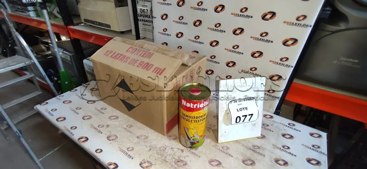 LOTE 077 - 12 LATAS DE REMOVEDORES DE TINTAS E TEXTURAS DE 900ML CADA. (NO ESTADO) ATENÇÃO! FAZER A VISITAÇÃO ANTES DE ARREMATAR, NÃO SABEMOS SE FUNCIONA, LEILÃO NÃO TEM GARANTIA E NEM DEVOLUÇÃO, SUJEITO A POSSÍVEIS AVARIAS VISÍVEIS/OCULTAS E/OU AUSÊNCIA DE COMPONENTES.