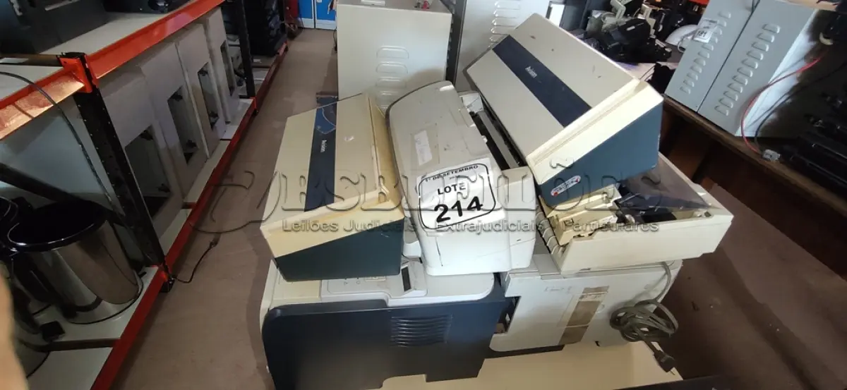LOTE 214 - 03 IMPRESSORAS E 03 SCANNERS DE MARCAS E MODELOS DIVERSOS. (NO ESTADO) ATENÇÃO! FAZER A VISITAÇÃO ANTES DE ARREMATAR, NÃO SABEMOS SE FUNCIONA, LEILÃO NÃO TEM GARANTIA E NEM DEVOLUÇÃO, SUJEITO A POSSÍVEIS AVARIAS VISÍVEIS/OCULTAS E/OU AUSÊNCIA DE COMPONENTES.