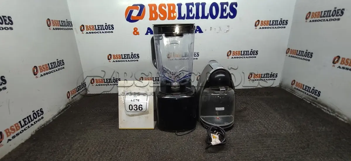 LOTE 036 - 01 LIQUIDIFICADOR MARCA OSTER E 01 CAFETEIRA. (NO ESTADO) ATENÇÃO! FAZER A VISITAÇÃO ANTES DE ARREMATAR, NÃO SABEMOS SE FUNCIONA, LEILÃO NÃO TEM GARANTIA E NEM DEVOLUÇÃO, SUJEITO A POSSÍVEIS AVARIAS VISÍVEIS/OCULTAS E/OU AUSÊNCIA DE COMPONENTES.