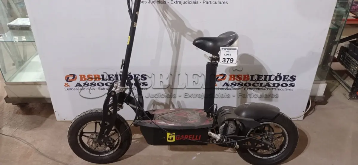 LOTE 379