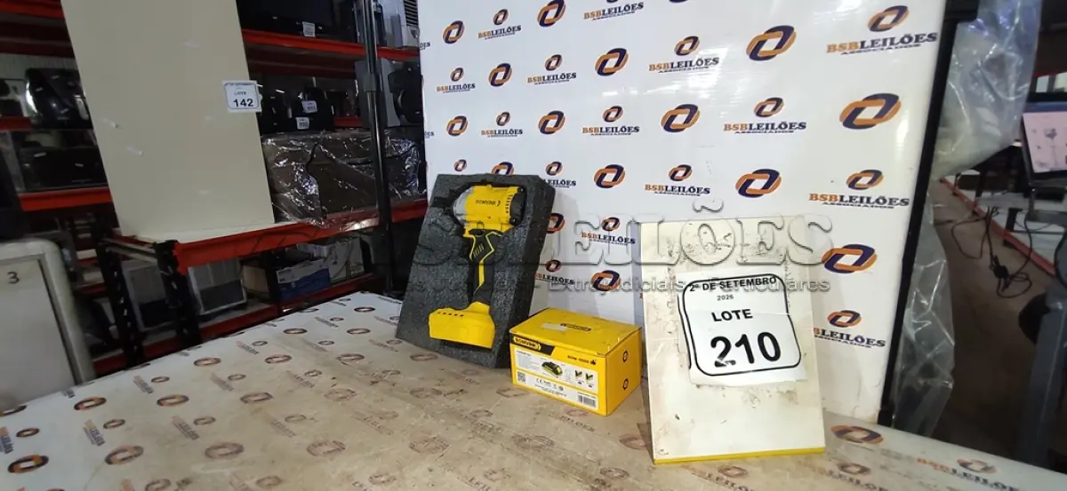LOTE 210 - 01 CHAVE IMPACTO 21V COM CARREGADOR USB MARCA BOMVINK (NOVO). (NO ESTADO) ATENÇÃO! FAZER A VISITAÇÃO ANTES DE ARREMATAR, NÃO SABEMOS SE FUNCIONA, LEILÃO NÃO TEM GARANTIA E NEM DEVOLUÇÃO, SUJEITO A POSSÍVEIS AVARIAS VISÍVEIS/OCULTAS E/OU AUSÊNCIA DE COMPONENTES.