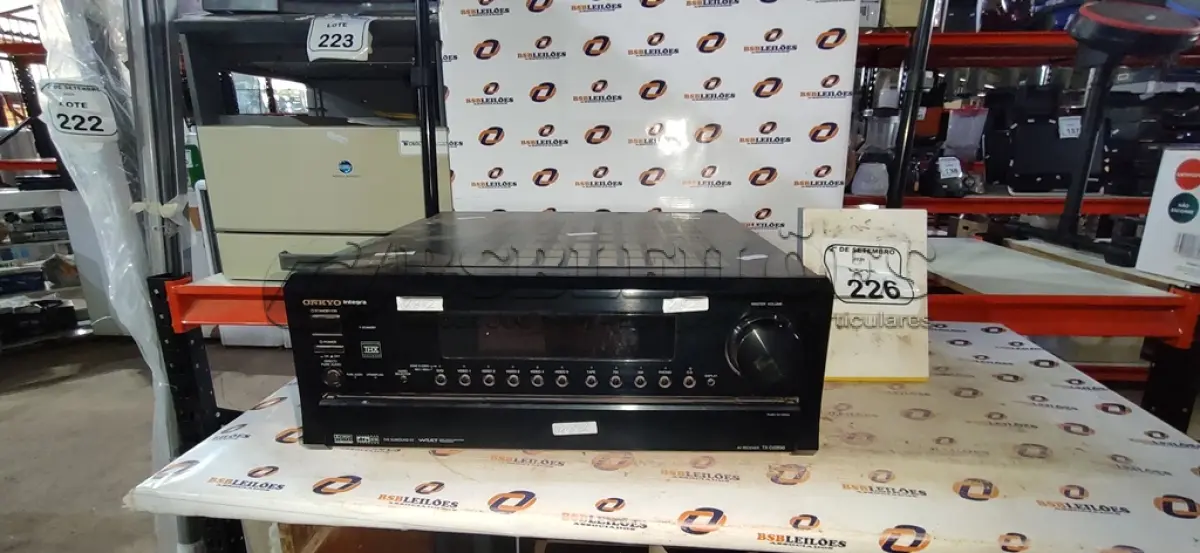 LOTE 226 - 01 RECEIVER MODELO TX-DS898 MARCA ONKYO. (NO ESTADO) ATENÇÃO! FAZER A VISITAÇÃO ANTES DE ARREMATAR, NÃO SABEMOS SE FUNCIONA, LEILÃO NÃO TEM GARANTIA E NEM DEVOLUÇÃO, SUJEITO A POSSÍVEIS AVARIAS VISÍVEIS/OCULTAS E/OU AUSÊNCIA DE COMPONENTES.
