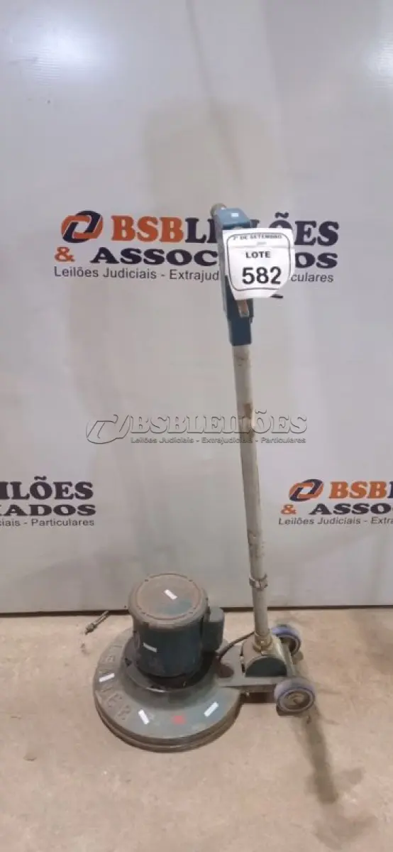 LOTE 582