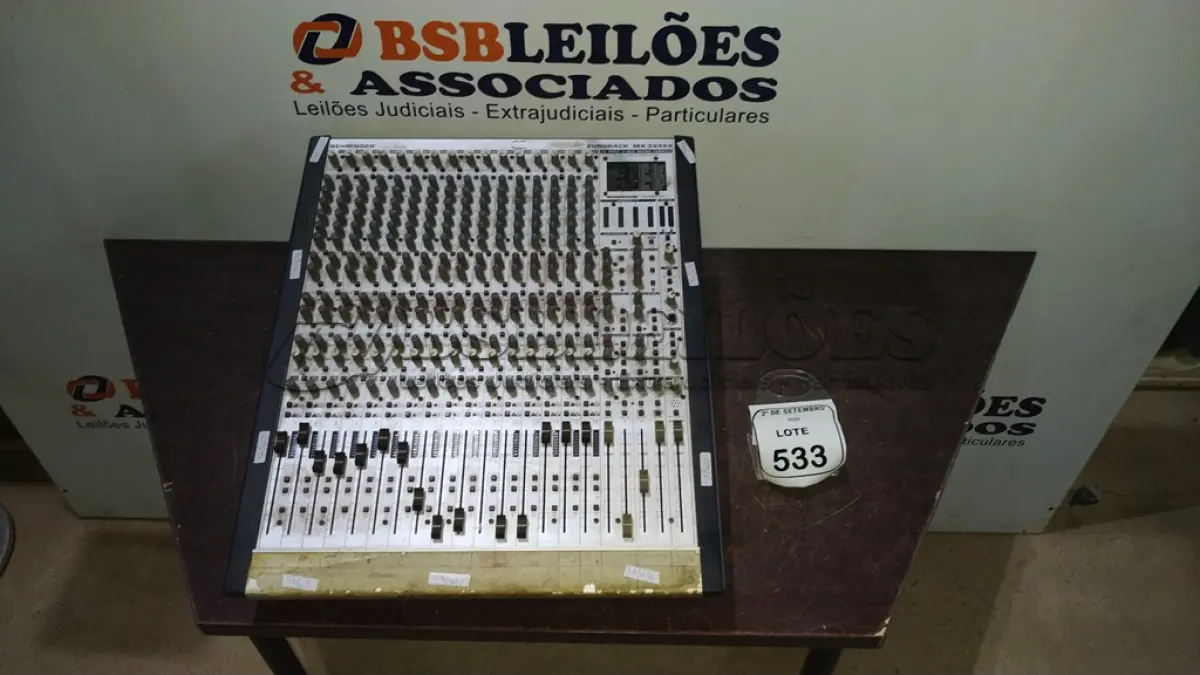 LOTE 533