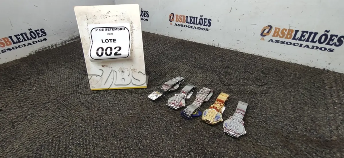 LOTE 002 - 05 RELÓGIOS DE PULSO DE MODELOS DIVERSOS. (NO ESTADO) ATENÇÃO! FAZER A VISITAÇÃO ANTES DE ARREMATAR, NÃO SABEMOS SE FUNCIONA, LEILÃO NÃO TEM GARANTIA E NEM DEVOLUÇÃO, SUJEITO A POSSÍVEIS AVARIAS VISÍVEIS/OCULTAS E/OU AUSÊNCIA DE COMPONENTES.