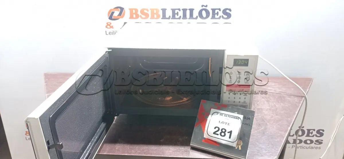 LOTE 281 - 01 MICRO-ONDAS 220V MARCA LG. (NO ESTADO) ATENÇÃO! FAZER A VISITAÇÃO ANTES DE ARREMATAR, NÃO SABEMOS SE FUNCIONA, LEILÃO NÃO TEM GARANTIA E NEM DEVOLUÇÃO, SUJEITO A POSSÍVEIS AVARIAS VISÍVEIS/OCULTAS E/OU AUSÊNCIA DE COMPONENTES.