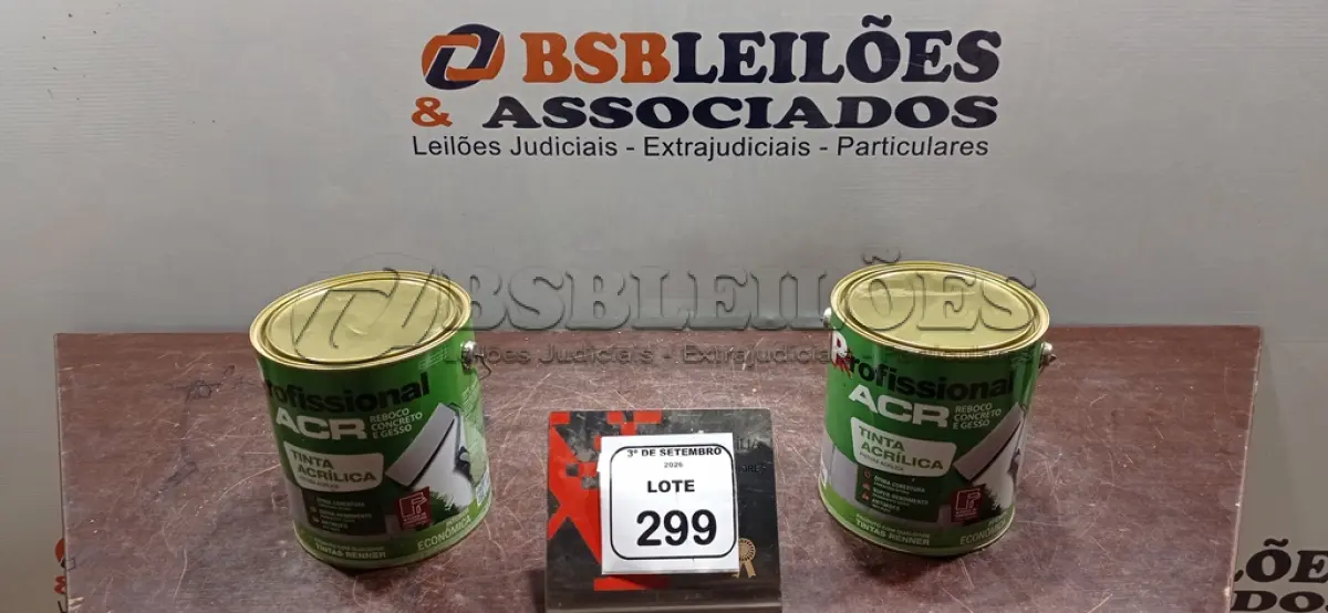 LOTE 299 - 02 LATAS DE TINTA ACRÍLICA DE 3,6L NA COR LUAR DO SERTÃO FOSCO MARCA PROFISSIONAL ACR. (NO ESTADO) ATENÇÃO! FAZER A VISITAÇÃO ANTES DE ARREMATAR, NÃO SABEMOS SE FUNCIONA, LEILÃO NÃO TEM GARANTIA E NEM DEVOLUÇÃO, SUJEITO A POSSÍVEIS AVARIAS VISÍVEIS/OCULTAS E/OU AUSÊNCIA DE COMPONENTES.
