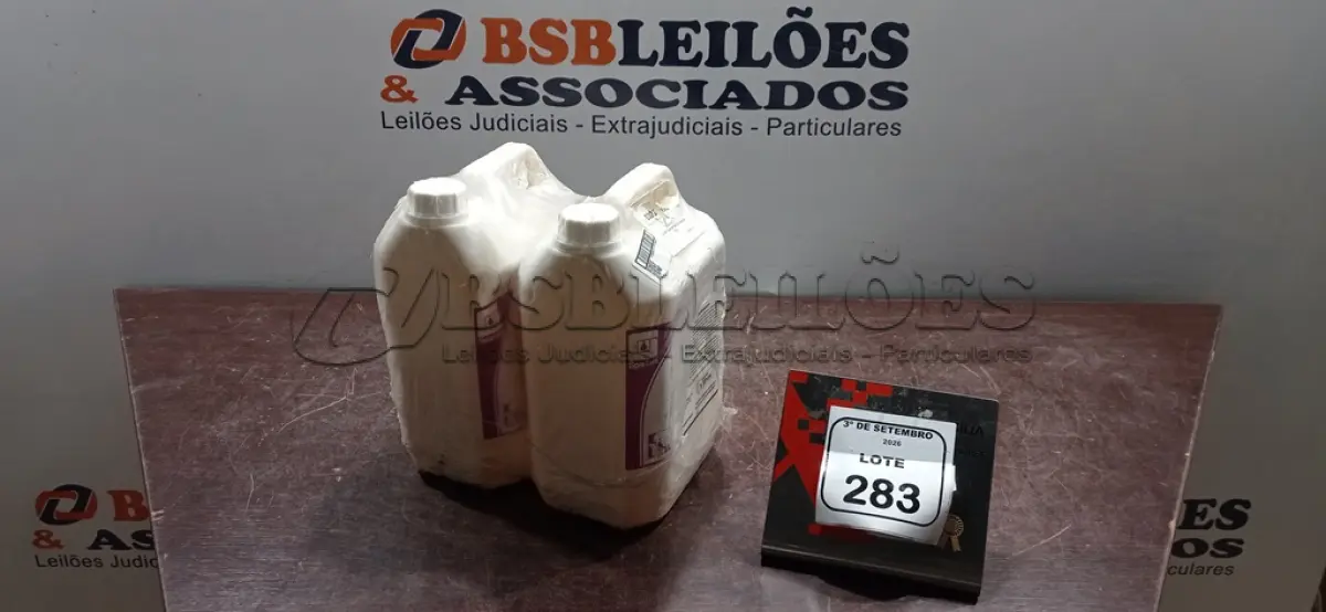 LOTE 283 - 02 GALÕES DE REMOVEDOR DE CERA E ACABAMENTO DE ALTA PERFORMANCE DE 5L CADA MARCA SPARTAN. (NO ESTADO) ATENÇÃO! FAZER A VISITAÇÃO ANTES DE ARREMATAR, NÃO SABEMOS SE FUNCIONA, LEILÃO NÃO TEM GARANTIA E NEM DEVOLUÇÃO, SUJEITO A POSSÍVEIS AVARIAS VISÍVEIS/OCULTAS E/OU AUSÊNCIA DE COMPONENTES.