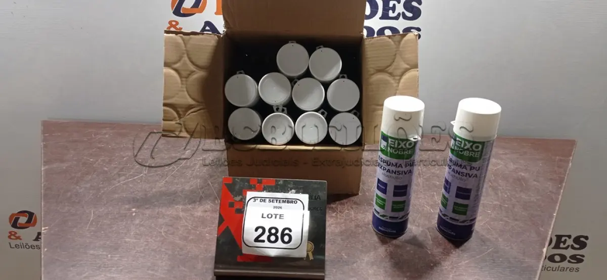 LOTE 286 - 12 UNIDADES DE ESPUMA PU EXPANSIVA DE 500ML CADA MARCA EIXO NOBRE. (NO ESTADO) ATENÇÃO! FAZER A VISITAÇÃO ANTES DE ARREMATAR, NÃO SABEMOS SE FUNCIONA, LEILÃO NÃO TEM GARANTIA E NEM DEVOLUÇÃO, SUJEITO A POSSÍVEIS AVARIAS VISÍVEIS/OCULTAS E/OU AUSÊNCIA DE COMPONENTES.