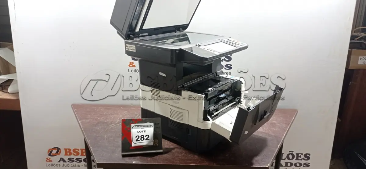 LOTE 282 - 01 IMPRESSORA MULTIFUNCIONAL MODELO M3040IDN MARCA KYOCERA. (NO ESTADO) ATENÇÃO! FAZER A VISITAÇÃO ANTES DE ARREMATAR, NÃO SABEMOS SE FUNCIONA, LEILÃO NÃO TEM GARANTIA E NEM DEVOLUÇÃO, SUJEITO A POSSÍVEIS AVARIAS VISÍVEIS/OCULTAS E/OU AUSÊNCIA DE COMPONENTES.