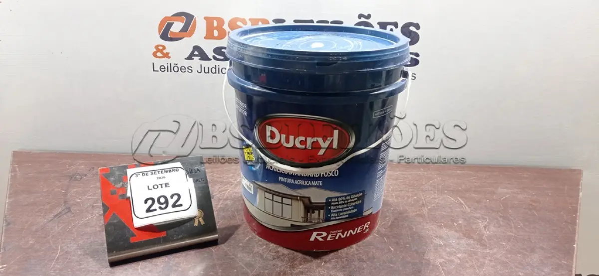 LOTE 292 - 01 BALDE DE TINTA ACRÍLICA NA COR CÉU VERÃO FOSCO DE 18L MARCA DUCRYL. (NO ESTADO) ATENÇÃO! FAZER A VISITAÇÃO ANTES DE ARREMATAR, NÃO SABEMOS SE FUNCIONA, LEILÃO NÃO TEM GARANTIA E NEM DEVOLUÇÃO, SUJEITO A POSSÍVEIS AVARIAS VISÍVEIS/OCULTAS E/OU AUSÊNCIA DE COMPONENTES.