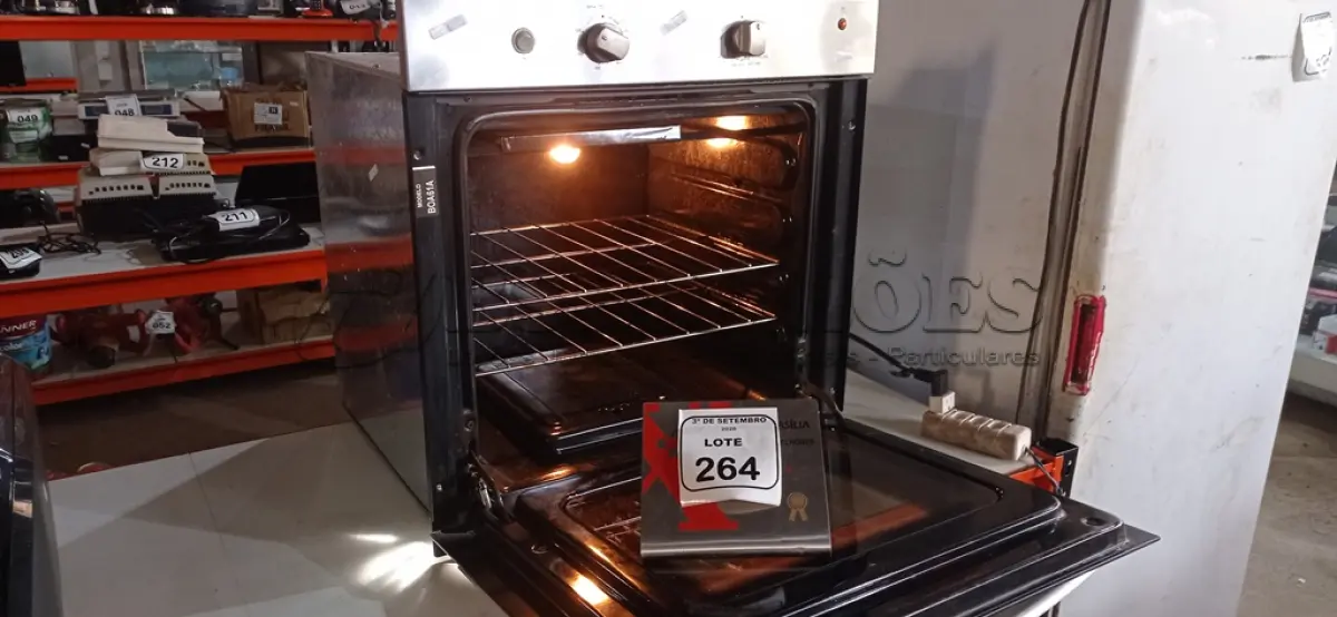 LOTE 264 - 01 FORNO DE EMBUTIR MARCA BRASTEMP. (NO ESTADO) ATENÇÃO! FAZER A VISITAÇÃO ANTES DE ARREMATAR, NÃO SABEMOS SE FUNCIONA, LEILÃO NÃO TEM GARANTIA E NEM DEVOLUÇÃO, SUJEITO A POSSÍVEIS AVARIAS VISÍVEIS/OCULTAS E/OU AUSÊNCIA DE COMPONENTES.