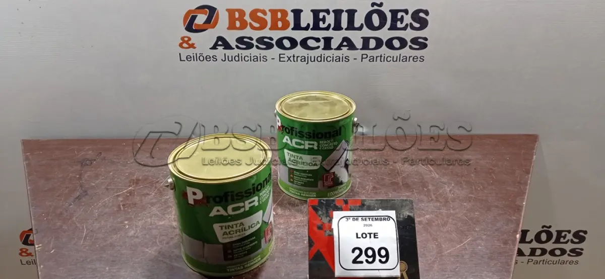 LOTE 299 - 02 LATAS DE TINTA ACRÍLICA DE 3,6L NA COR LUAR DO SERTÃO FOSCO MARCA PROFISSIONAL ACR. (NO ESTADO) ATENÇÃO! FAZER A VISITAÇÃO ANTES DE ARREMATAR, NÃO SABEMOS SE FUNCIONA, LEILÃO NÃO TEM GARANTIA E NEM DEVOLUÇÃO, SUJEITO A POSSÍVEIS AVARIAS VISÍVEIS/OCULTAS E/OU AUSÊNCIA DE COMPONENTES.