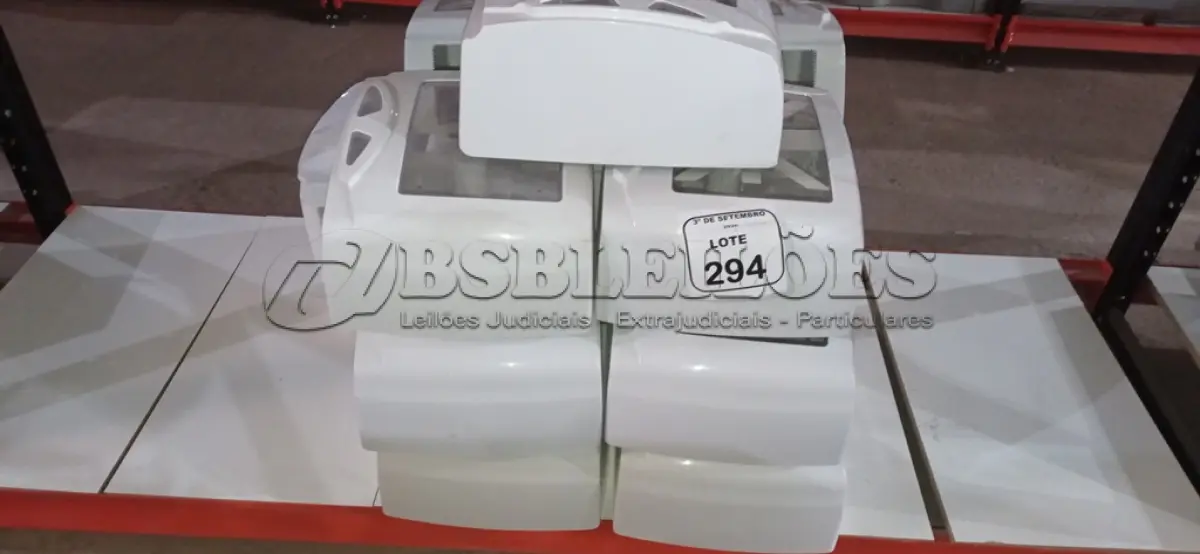 LOTE 294 - 12 DISPENSES DE PAPEL. (NO ESTADO) ATENÇÃO! FAZER A VISITAÇÃO ANTES DE ARREMATAR, NÃO SABEMOS SE FUNCIONA, LEILÃO NÃO TEM GARANTIA E NEM DEVOLUÇÃO, SUJEITO A POSSÍVEIS AVARIAS VISÍVEIS/OCULTAS E/OU AUSÊNCIA DE COMPONENTES.