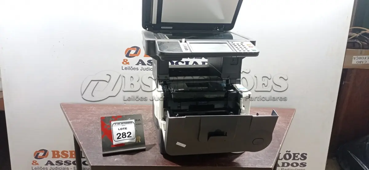 LOTE 282 - 01 IMPRESSORA MULTIFUNCIONAL MODELO M3040IDN MARCA KYOCERA. (NO ESTADO) ATENÇÃO! FAZER A VISITAÇÃO ANTES DE ARREMATAR, NÃO SABEMOS SE FUNCIONA, LEILÃO NÃO TEM GARANTIA E NEM DEVOLUÇÃO, SUJEITO A POSSÍVEIS AVARIAS VISÍVEIS/OCULTAS E/OU AUSÊNCIA DE COMPONENTES.