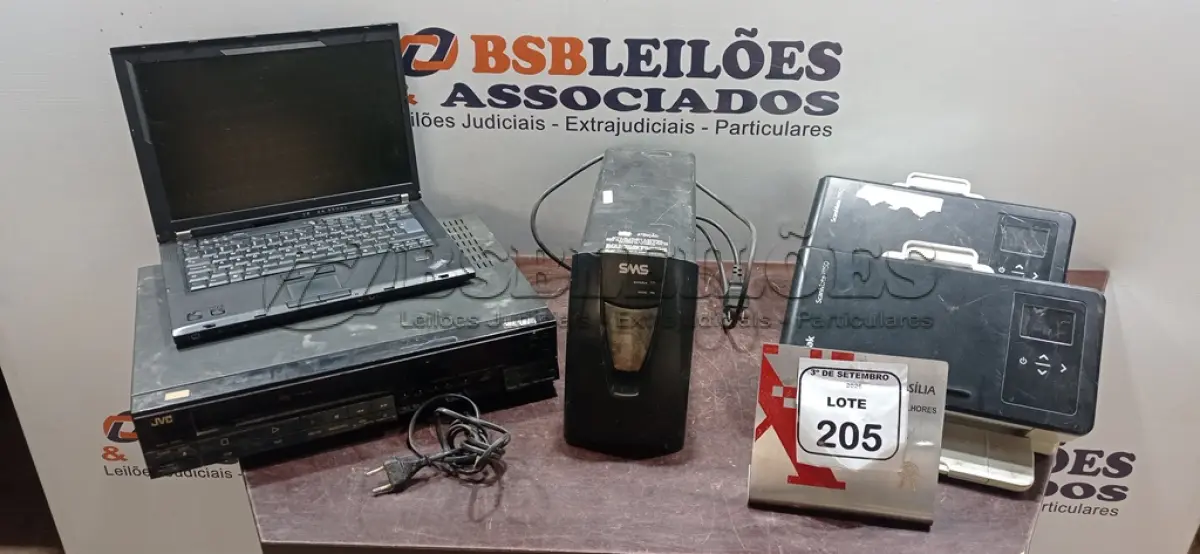 LOTE 205