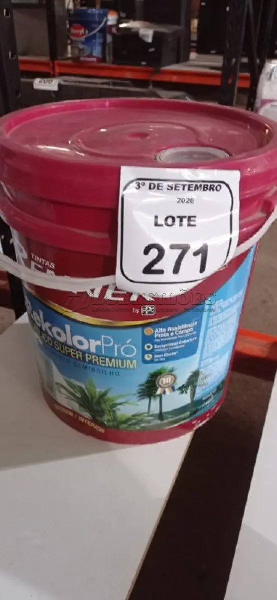LOTE 271 - 01 BALDE DE TINTA DE ACRÍLICA SUPER PREMIUM 16L NA COR BASE MÉDIA SEMIBRILHO MARCA RENNER.  (NO ESTADO) ATENÇÃO! FAZER A VISITAÇÃO ANTES DE ARREMATAR, NÃO SABEMOS SE FUNCIONA, LEILÃO NÃO TEM GARANTIA E NEM DEVOLUÇÃO, SUJEITO A POSSÍVEIS AVARIAS VISÍVEIS/OCULTAS E/OU AUSÊNCIA DE COMPONENTES.
