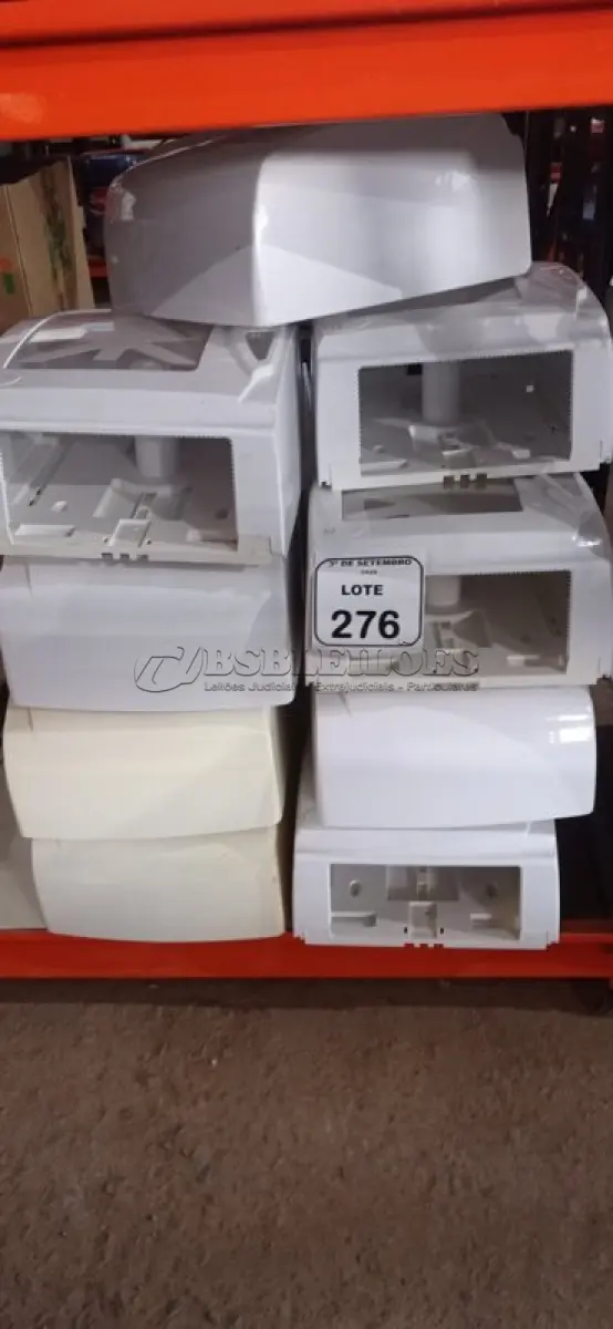 LOTE 276 - 15 DISPENSES DE PAPEL. (NO ESTADO) ATENÇÃO! FAZER A VISITAÇÃO ANTES DE ARREMATAR, NÃO SABEMOS SE FUNCIONA, LEILÃO NÃO TEM GARANTIA E NEM DEVOLUÇÃO, SUJEITO A POSSÍVEIS AVARIAS VISÍVEIS/OCULTAS E/OU AUSÊNCIA DE COMPONENTES.