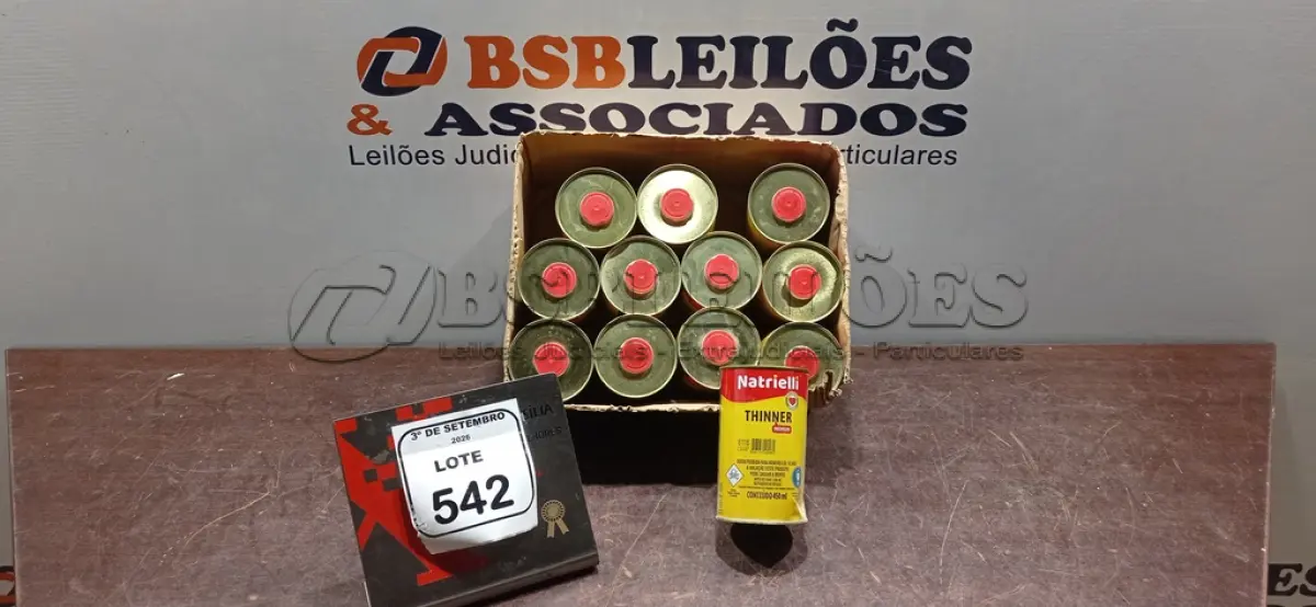 LOTE 542 - 12 LATAS DE THINNER PREMIUM DE 450ML CADA MARCA NATRIELLI. (NO ESTADO) ATENÇÃO! FAZER A VISITAÇÃO ANTES DE ARREMATAR, NÃO SABEMOS SE FUNCIONA, LEILÃO NÃO TEM GARANTIA E NEM DEVOLUÇÃO, SUJEITO A POSSÍVEIS AVARIAS VISÍVEIS/OCULTAS E/OU AUSÊNCIA DE COMPONENTES.
