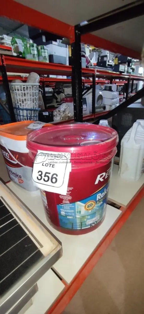 LOTE 356 - 01 BALDE DE TINTA DE ACRÍLICA SUPER PREMIUM 16L NA COR BASE INTENSA SEMIBRILHO MARCA RENNER.  (NO ESTADO) ATENÇÃO! FAZER A VISITAÇÃO ANTES DE ARREMATAR, NÃO SABEMOS SE FUNCIONA, LEILÃO NÃO TEM GARANTIA E NEM DEVOLUÇÃO, SUJEITO A POSSÍVEIS AVARIAS VISÍVEIS/OCULTAS E/OU AUSÊNCIA DE COMPONENTES.