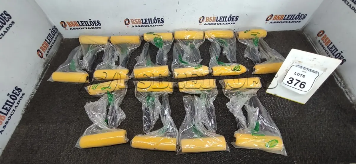 LOTE 376 - 01 LOTE COM VÁRIOS ROLOS DE ESPUMA PARA PINTURA. (NO ESTADO) ATENÇÃO! FAZER A VISITAÇÃO ANTES DE ARREMATAR, NÃO SABEMOS SE FUNCIONA, LEILÃO NÃO TEM GARANTIA E NEM DEVOLUÇÃO, SUJEITO A POSSÍVEIS AVARIAS VISÍVEIS/OCULTAS E/OU AUSÊNCIA DE COMPONENTES.
