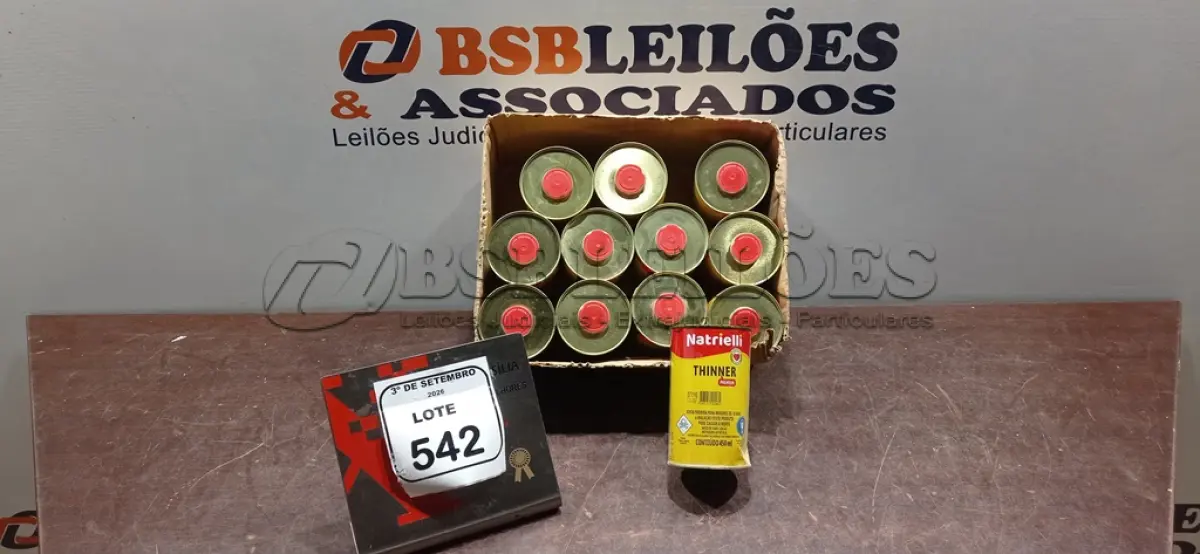 LOTE 542 - 12 LATAS DE THINNER PREMIUM DE 450ML CADA MARCA NATRIELLI. (NO ESTADO) ATENÇÃO! FAZER A VISITAÇÃO ANTES DE ARREMATAR, NÃO SABEMOS SE FUNCIONA, LEILÃO NÃO TEM GARANTIA E NEM DEVOLUÇÃO, SUJEITO A POSSÍVEIS AVARIAS VISÍVEIS/OCULTAS E/OU AUSÊNCIA DE COMPONENTES.