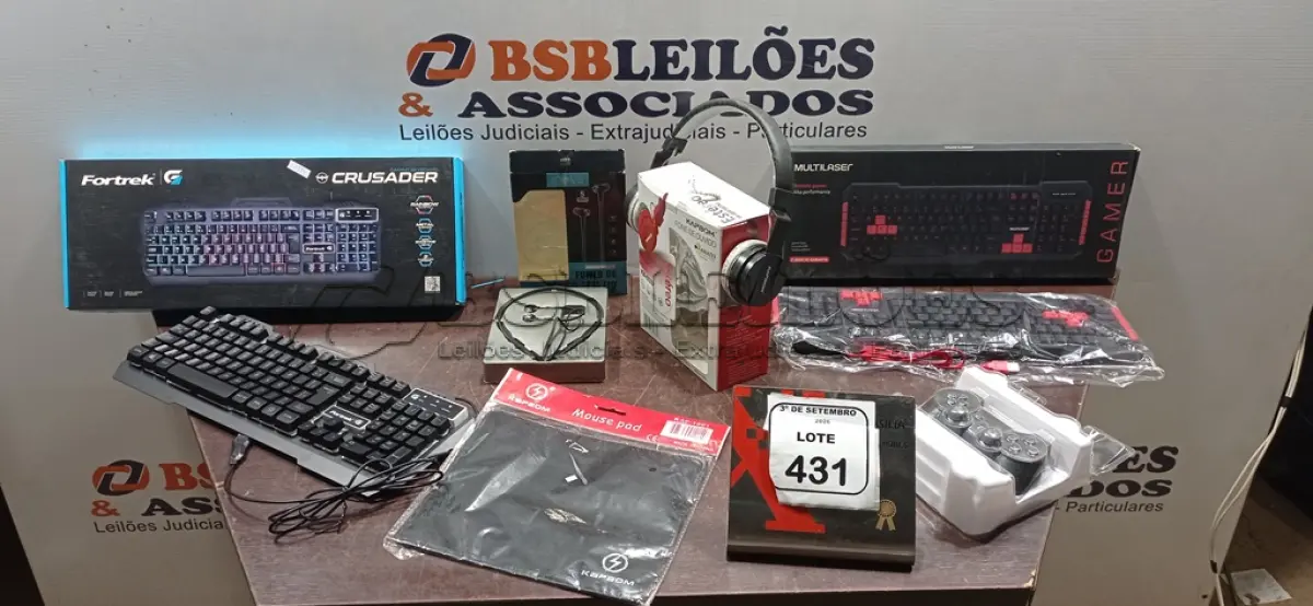 LOTE 431 - 02 TECLADOS PARA PC, 01 MOUSE PAD, 01 HEADPHONE, 01 FONE SEM FIO E 01 CONTROLE DE PS SEM CABO. (NO ESTADO) ATENÇÃO! FAZER A VISITAÇÃO ANTES DE ARREMATAR, NÃO SABEMOS SE FUNCIONA, LEILÃO NÃO TEM GARANTIA E NEM DEVOLUÇÃO, SUJEITO A POSSÍVEIS AVARIAS VISÍVEIS/OCULTAS E/OU AUSÊNCIA DE COMPONENTES.
