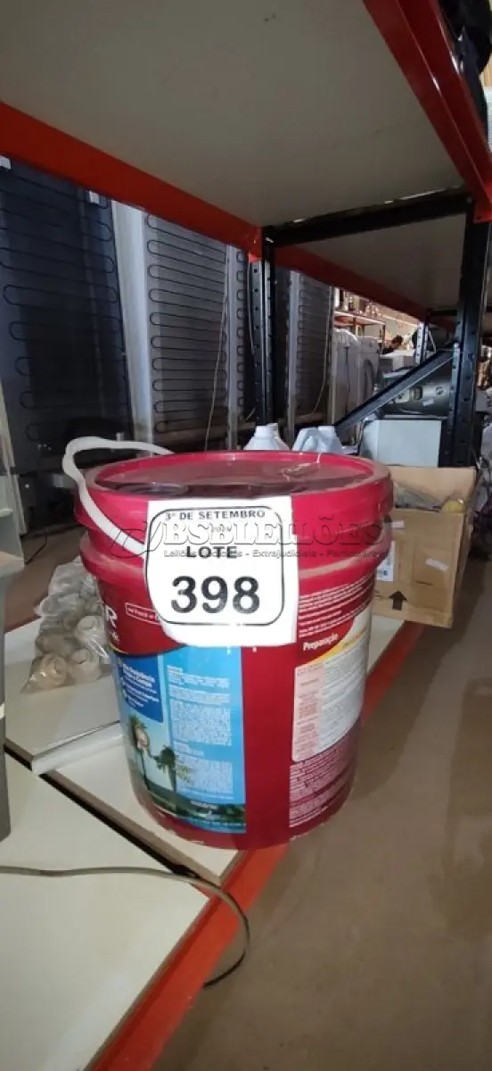 LOTE 398 - 01 BALDE DE TINTA DE ACRÍLICA SUPER PREMIUM 18L NA COR BASE MÉDIA SEMIBRILHO MARCA RENNER.  (NO ESTADO) ATENÇÃO! FAZER A VISITAÇÃO ANTES DE ARREMATAR, NÃO SABEMOS SE FUNCIONA, LEILÃO NÃO TEM GARANTIA E NEM DEVOLUÇÃO, SUJEITO A POSSÍVEIS AVARIAS VISÍVEIS/OCULTAS E/OU AUSÊNCIA DE COMPONENTES.