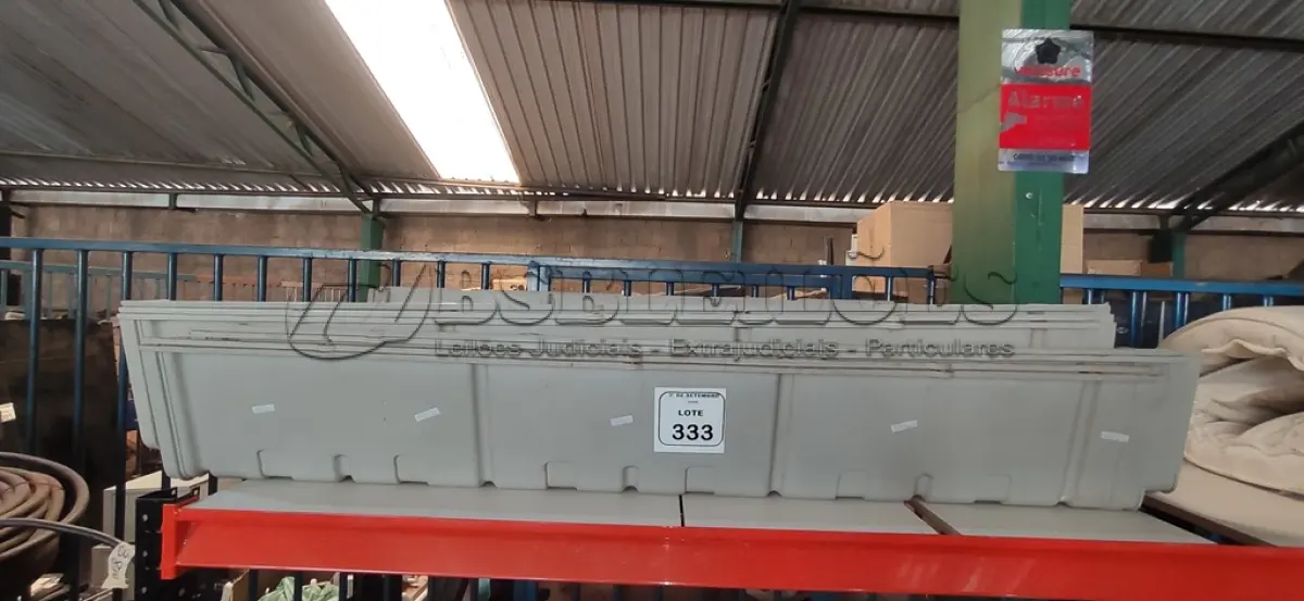 LOTE 333 - 07 PROTETORES DE PLÁSTICO DE 1,50X0,72M. (NO ESTADO) ATENÇÃO! FAZER A VISITAÇÃO ANTES DE ARREMATAR, NÃO SABEMOS SE FUNCIONA, LEILÃO NÃO TEM GARANTIA E NEM DEVOLUÇÃO, SUJEITO A POSSÍVEIS AVARIAS VISÍVEIS/OCULTAS E/OU AUSÊNCIA DE COMPONENTES.