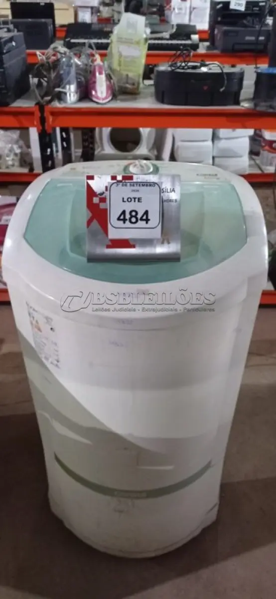 LOTE 484 - 01 LAVADORA AUTOMÁTICA 6KG 220V MARCA CONSUL. (NO ESTADO) ATENÇÃO! FAZER A VISITAÇÃO ANTES DE ARREMATAR, NÃO SABEMOS SE FUNCIONA, LEILÃO NÃO TEM GARANTIA E NEM DEVOLUÇÃO, SUJEITO A POSSÍVEIS AVARIAS VISÍVEIS/OCULTAS E/OU AUSÊNCIA DE COMPONENTES.