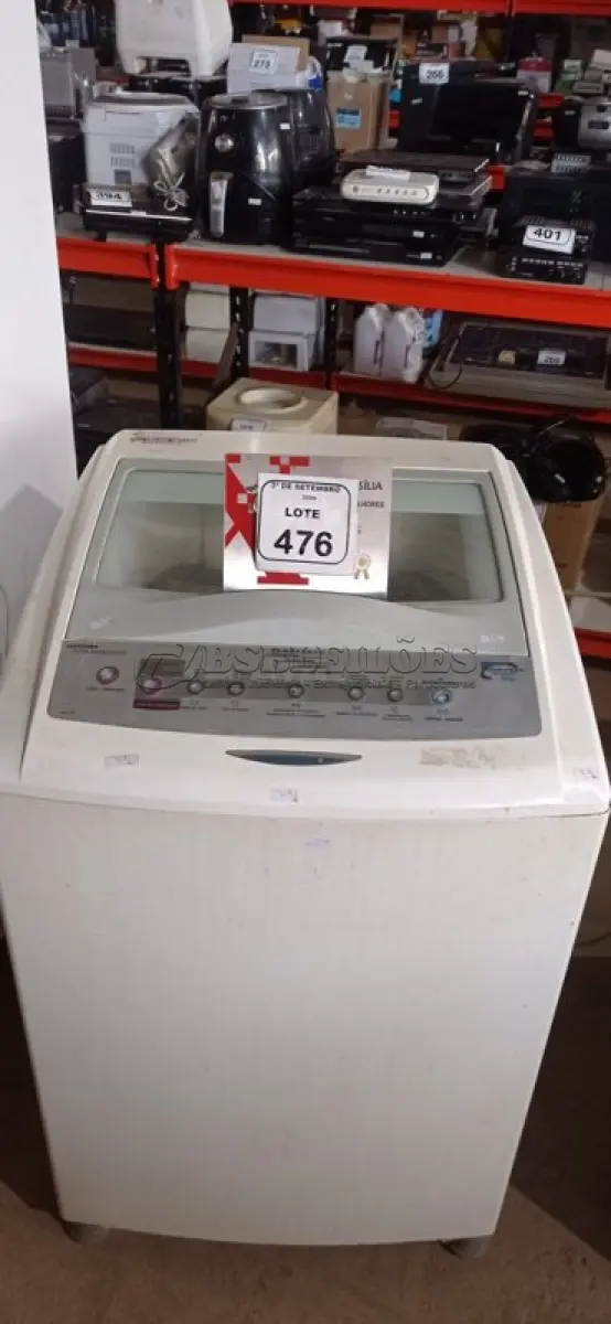 LOTE 476 - 01 MÁQUINA DE LAVAR 8KG 220V MARCA BRASTEMP. (NO ESTADO) ATENÇÃO! FAZER A VISITAÇÃO ANTES DE ARREMATAR, NÃO SABEMOS SE FUNCIONA, LEILÃO NÃO TEM GARANTIA E NEM DEVOLUÇÃO, SUJEITO A POSSÍVEIS AVARIAS VISÍVEIS/OCULTAS E/OU AUSÊNCIA DE COMPONENTES.