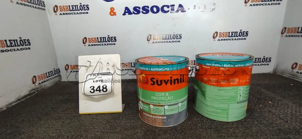 LOTE 348 - 02 LATAS DE TINTAS ESMALTE NA COR BRILHANTE AMARELO OURO BASE DE ÁGUA DE 3,6L MARCA SUVINIL. (NO ESTADO) ATENÇÃO! FAZER A VISITAÇÃO ANTES DE ARREMATAR, NÃO SABEMOS SE FUNCIONA, LEILÃO NÃO TEM GARANTIA E NEM DEVOLUÇÃO, SUJEITO A POSSÍVEIS AVARIAS VISÍVEIS/OCULTAS E/OU AUSÊNCIA DE COMPONENTES.
