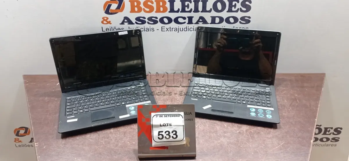 LOTE 533 - 02 NOTEBOOKS MARCA TCORP SEM FONTE. (NO ESTADO) ATENÇÃO! FAZER A VISITAÇÃO ANTES DE ARREMATAR, NÃO SABEMOS SE FUNCIONA, LEILÃO NÃO TEM GARANTIA E NEM DEVOLUÇÃO, SUJEITO A POSSÍVEIS AVARIAS VISÍVEIS/OCULTAS E/OU AUSÊNCIA DE COMPONENTES.