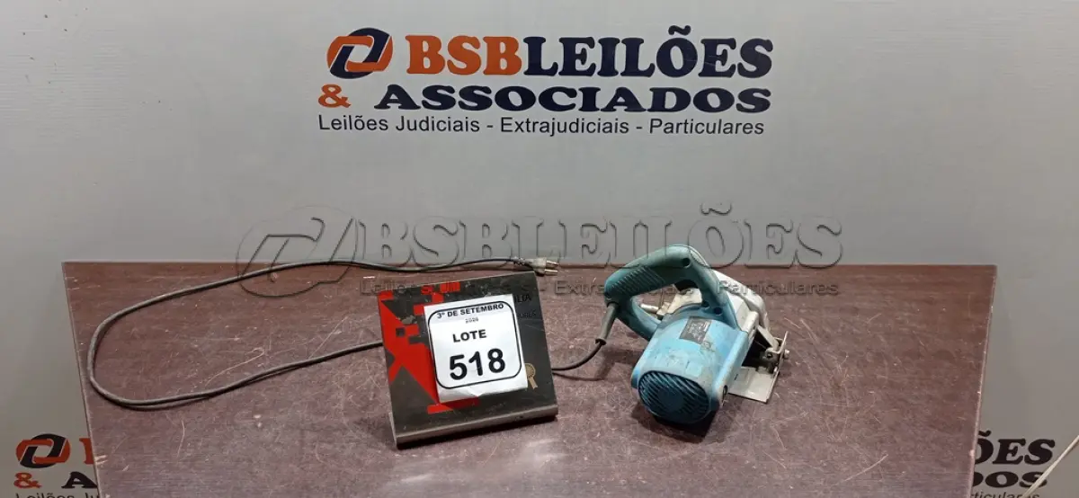 LOTE 518 - 01 SERRA MÁRMORE 220V MARCA GAMMA. (NO ESTADO) ATENÇÃO! FAZER A VISITAÇÃO ANTES DE ARREMATAR, NÃO SABEMOS SE FUNCIONA, LEILÃO NÃO TEM GARANTIA E NEM DEVOLUÇÃO, SUJEITO A POSSÍVEIS AVARIAS VISÍVEIS/OCULTAS E/OU AUSÊNCIA DE COMPONENTES.