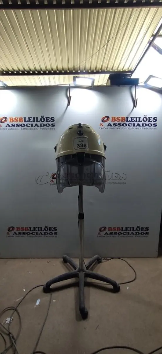 LOTE 336 - 01 SECADOR DE CABELO PROFISSIONAL MARCA MEGABELL. (NO ESTADO) ATENÇÃO! FAZER A VISITAÇÃO ANTES DE ARREMATAR, NÃO SABEMOS SE FUNCIONA, LEILÃO NÃO TEM GARANTIA E NEM DEVOLUÇÃO, SUJEITO A POSSÍVEIS AVARIAS VISÍVEIS/OCULTAS E/OU AUSÊNCIA DE COMPONENTES.